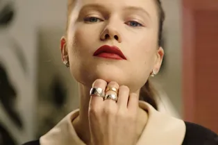 Видео дня: прима-балерина Большого и современные российские художницы в фильмах Aizel и Chanel