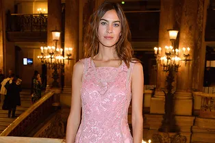 Алекса Чанг и Поппи Делевинь на показе Stella McCartney