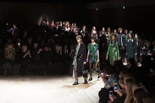 Неделя моды в Лондоне: Burberry
