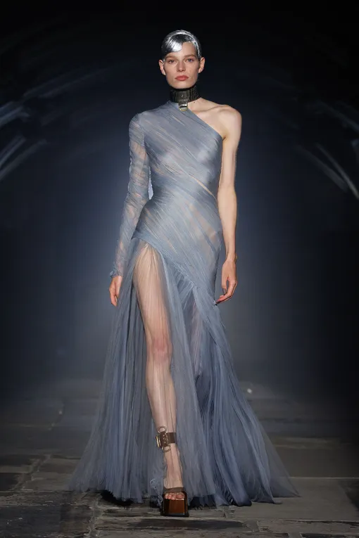 Alexander McQueen весна-лето 2027