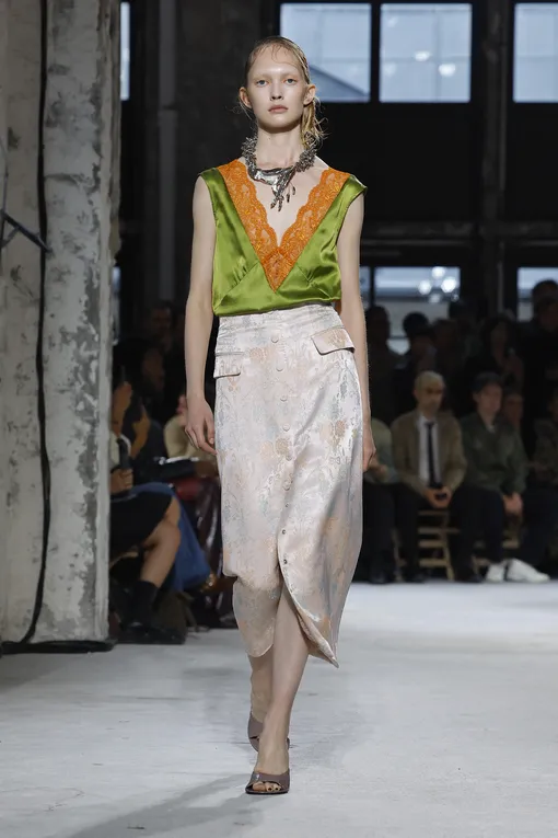 Dries Van Noten весна-лето 2025 Dries Van Noten весна-лето 2025