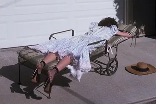 Романтичные сарафаны, винтажные платья и стеганые куртки на лето в коллекции Loom Moscow