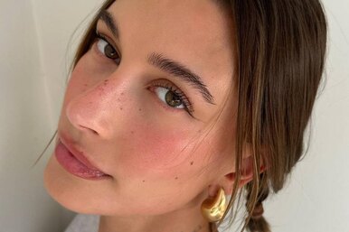 Strawberry girl: Хейли Бибер придумала новый макияж вместо «глазированного». И он пойдет всем Strawberry girl: Хейли Бибер придумала новый макияж вместо «глазированного». И он пойдет всем