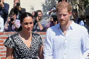 Меган Маркл выбрала платье африканского дизайнера для первого выхода в рамках тура