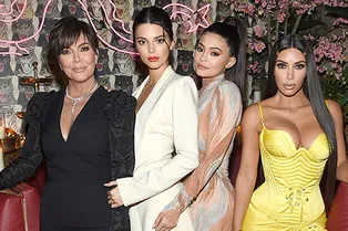 Кто из сестер оделся лучше: клан Кардашьян-Дженнер на вечеринке в Нью-Йорке