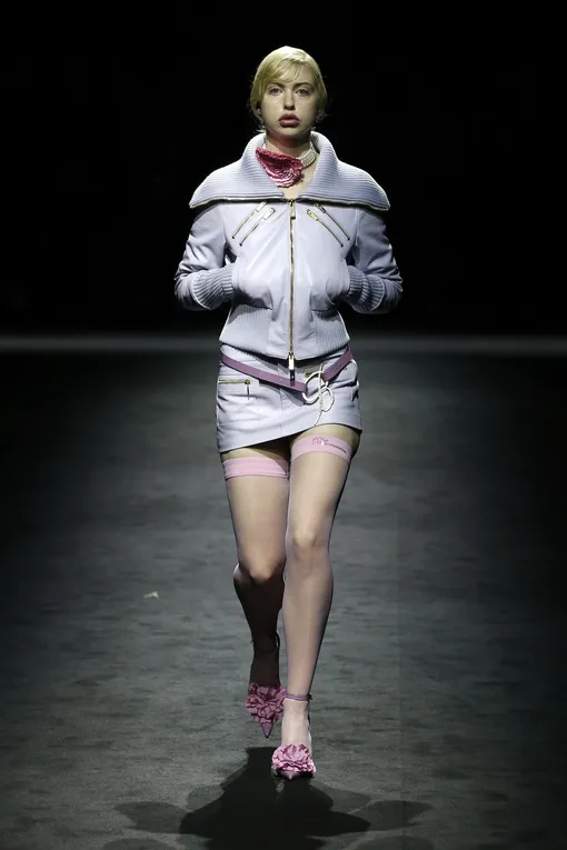 Актриса и порнозвезда Хлоя Черри на показе Blumarine осень-зима 2022/23 Актриса и порнозвезда Хлоя Черри на показе Blumarine осень-зима 2022/23