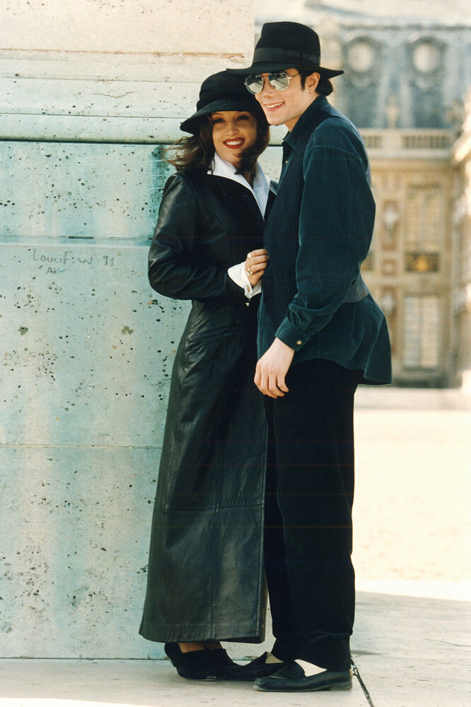 Лиза Мари Пресли и Майкл Джексон в Версале, 1994 год