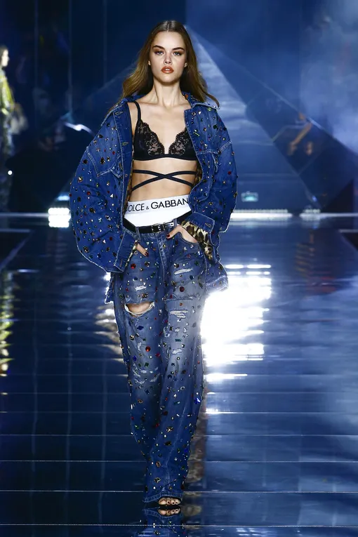 Dolce & Gabbana весна-лето 2022 Dolce & Gabbana весна-лето 2022