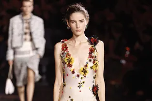 Как одеться, если хочется выглядеть естественно, но при этом стильно и женственно? Детали меняют все