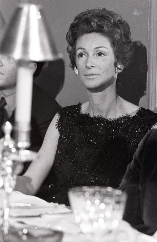 Марелла Аньелли на званом обеде в Пунта-Ала в Тоскане, 1967 год