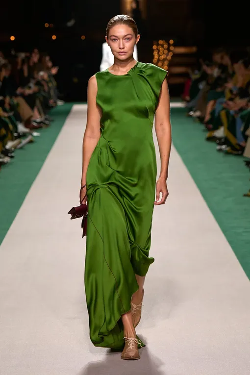 Victoria Beckham весна-лето 2025