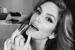 5 топ-моделей в возрасте «за 50», продолжающих работать и покорять мир