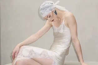 В стиле ревущих 20-х: один аксессуар «сделает» весь новогодний образ В стиле ревущих 20-х: один аксессуар «сделает» весь новогодний образ