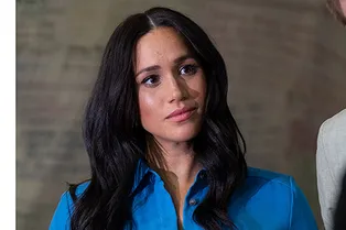 Даже герцогини обожают платья-рубашки: Меган Маркл посетила музей в Кейптауне