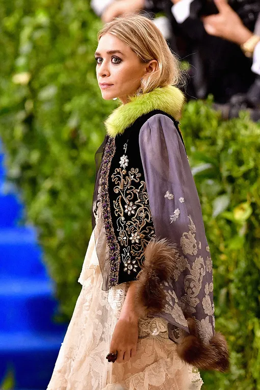 Эшли Олсен на Met Gala, 2017 год Эшли Олсен на Met Gala, 2017 год
