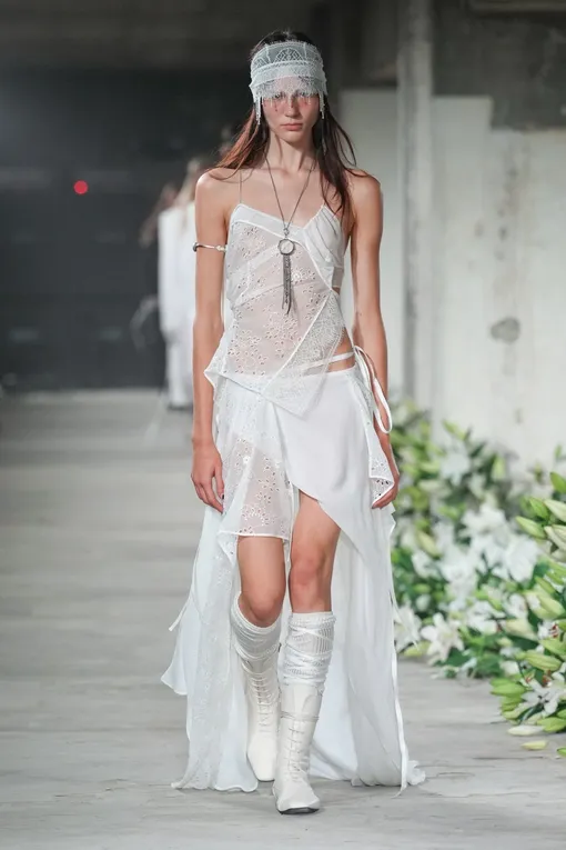 Ann Demeulemeester весна-лето 2025