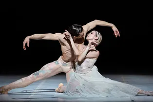 Так рождается искусство: как выглядят эскизы костюмов Dior к балету «Белая ночь»