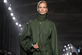 Пальто — главная покупка на ближайшие месяцы: мы выбрали 45+ лучших вариантов