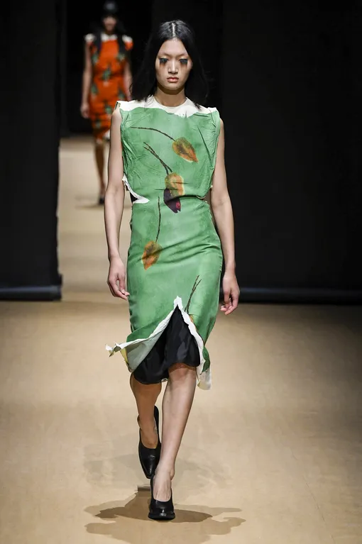 Prada весна-лето 2023