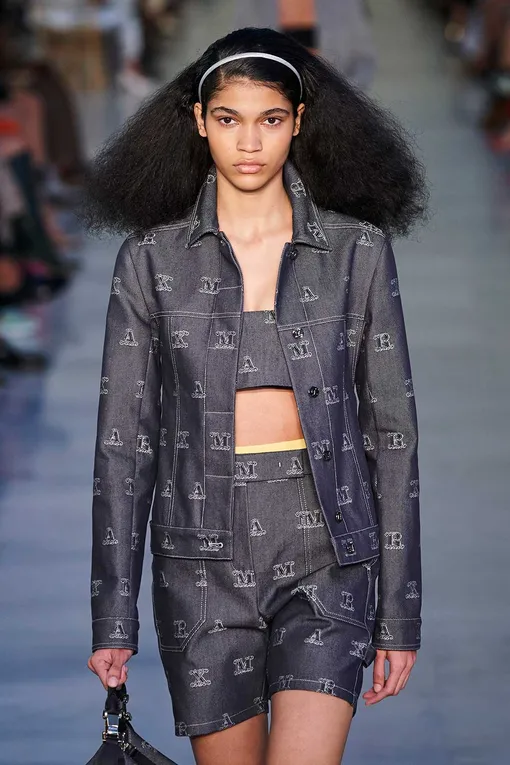 Max Mara весна-лето 2022