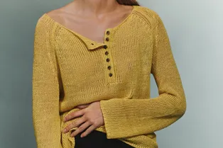 «Дышащий» трикотаж — лучшая база на лето. 7 лучших моделей