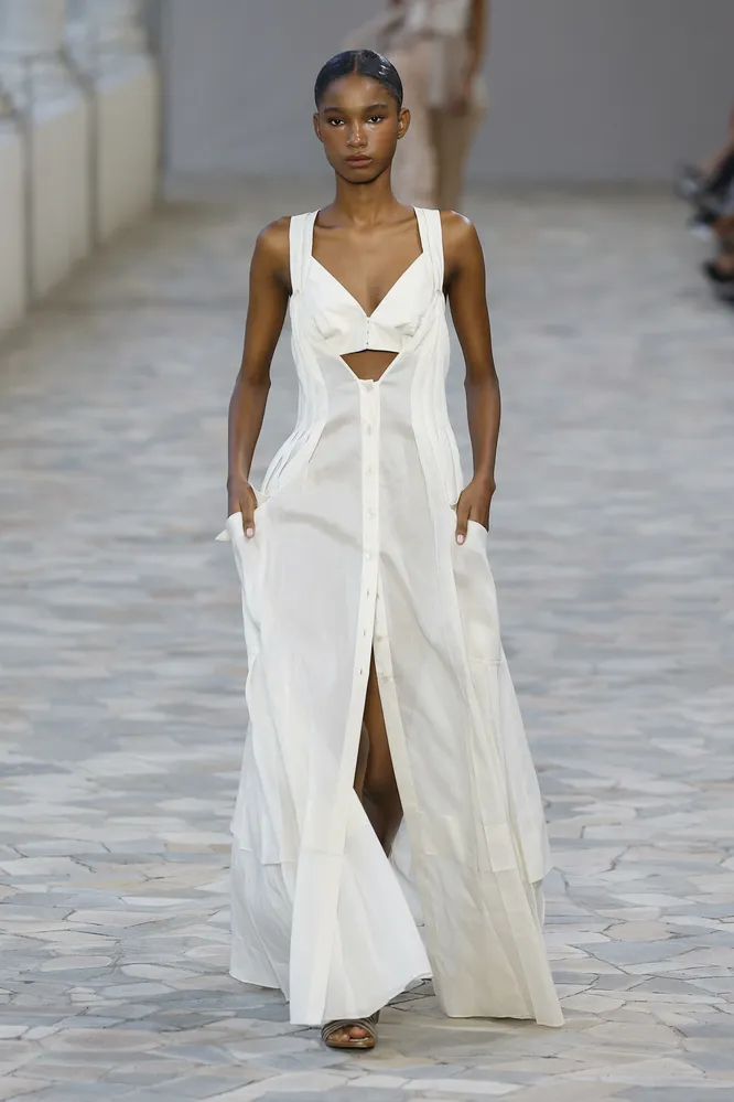 Alberta Ferretti весна-лето 2025
