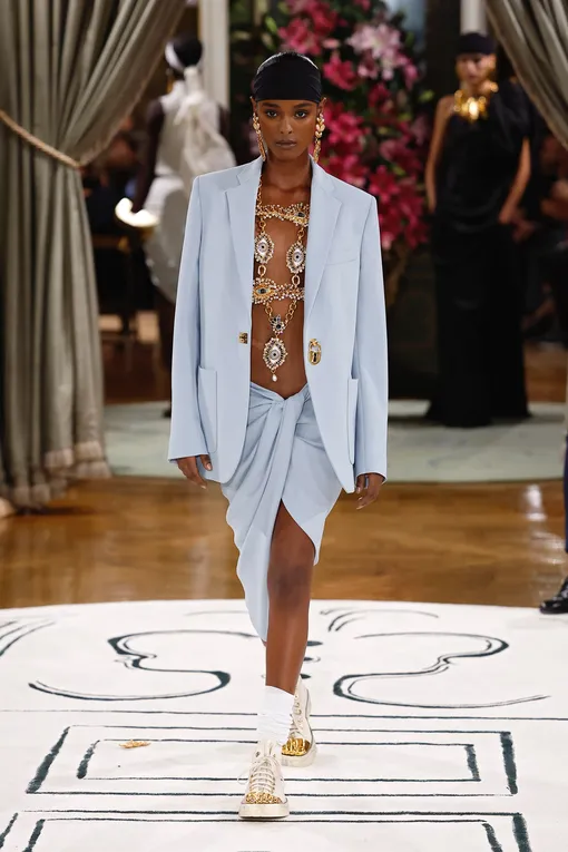 Schiaparelli весна-лето 2024 Schiaparelli весна-лето 2024