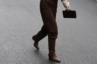 7 пар брюк, которые удобно заправлять в сапоги