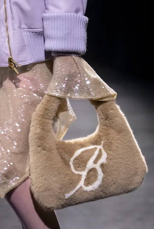BLUMARINE осень-зима 2022/23 BLUMARINE осень-зима 2022/23