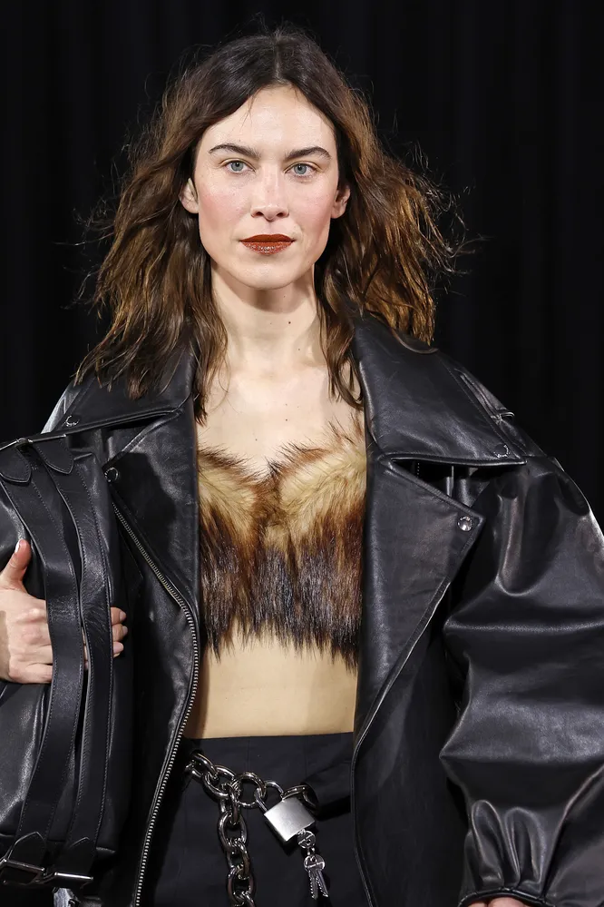 Simone Rocha осень-зима 2025/26 Simone Rocha осень-зима 2025/26