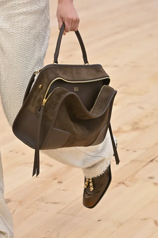 Loewe весна-лето 2026