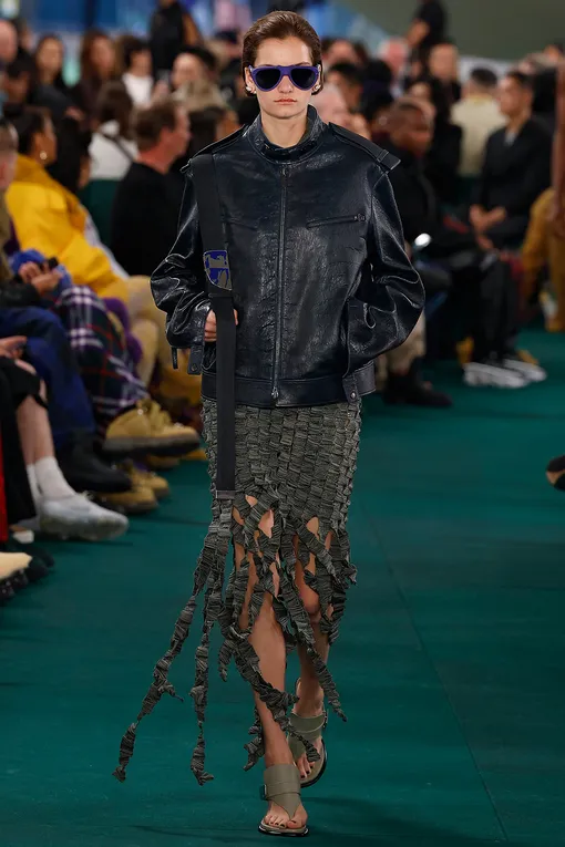 BURBERRY весна-лето 2024 BURBERRY