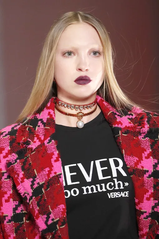 Лила Мосс на показе Versace осень-зима 22/23 Лила Мосс на показе Versace осень-зима 22/23