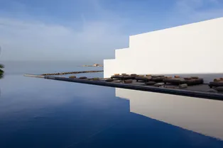 Как лучший отель Кипра чуть было не назвали Наташей и при чем тут Prada: красивая история одного семейного бизнеса