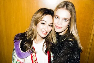 Наталья Водянова, Елена Перминова и другие на торжественном ужине Aizel в Париже Наталья Водянова, Елена Перминова и другие на торжественном ужине Aizel в Париже