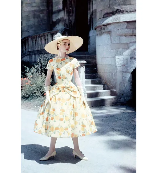 В платье Givenchy для фильма «Забавная мордашка», 1957 год