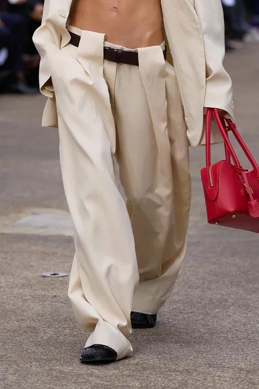 STELLA McCARTNEY весна-лето 2025 STELLA McCARTNEY весна-лето 2025