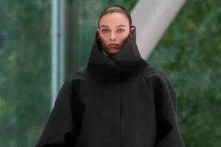 В 2026 году любая верхняя одежда будет модной, если у нее будет эта деталь