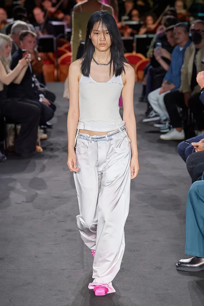 MM6 Maison Margiela весна-лето 2023 MM6 Maison Margiela весна-лето 2023
