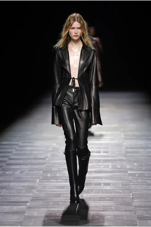 Ann Demeulemeester осень-зима 2023/24