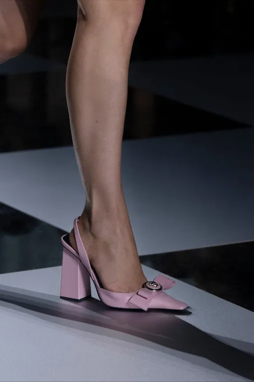 Versace весна-лето 2024 Versace весна-лето 2024