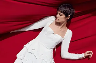 Мини-платья в крапинку и блузки на одно плечо в стиле 80-х в коллекции Self-Portrait