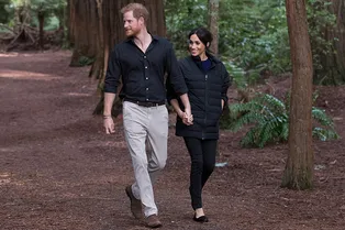 Меган Маркл надела куртку принца Гарри. И все равно выглядит стильно