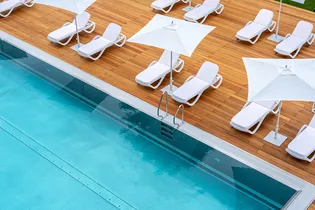 Терапевтическая лень и Новый год на берегу моря: санаторий «Кристалл» — лучшее место, чтобы провести праздники