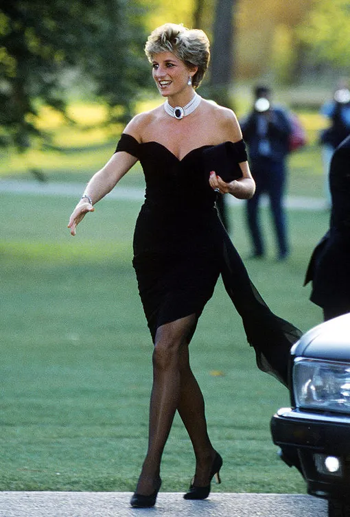Принцесса Диана в платье Christina Stambolian, 1994