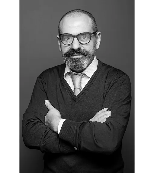 Арам Мнацаканов Арам Мнацаканов