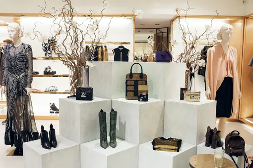 В Москве состоялся показ весенне-летней коллекции Louis Vuitton В Москве состоялся показ весенне-летней коллекции Louis Vuitton
