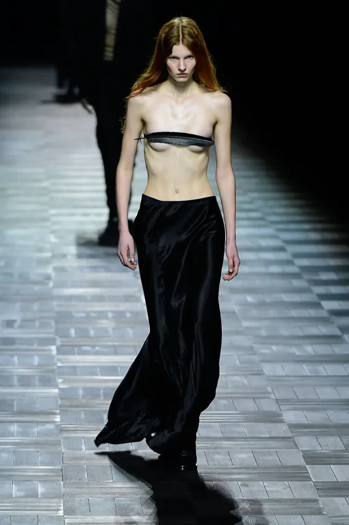 Ann Demeulemeester осень-зима 2023/24 Ann Demeulemeester осень-зима 2023/24