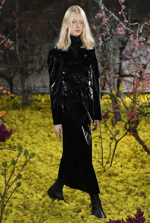 Raf Simons весна-лето 2021 Raf Simons весна-лето 2021