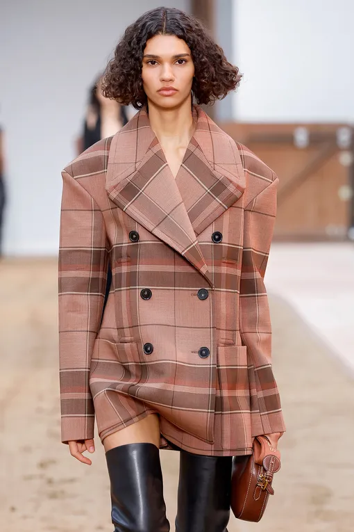 Stella McCartney осень-зима 2023/24 Stella McCartney осень-зима 2023/24